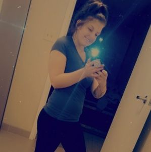 Meet your Posher, Lorissa